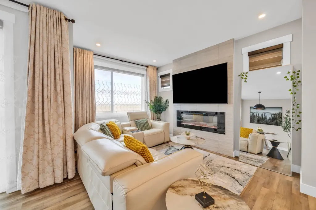 163 Sandpiper Bend Chestermere AB T1X 2S8