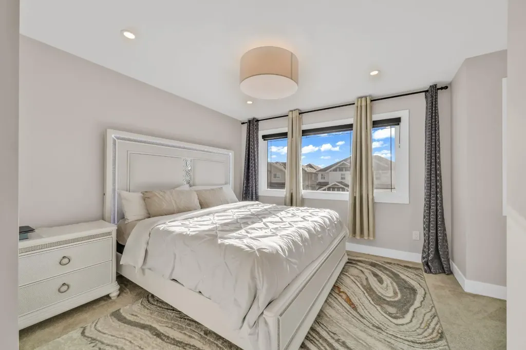 163 Sandpiper Bend Chestermere AB T1X 2S8
