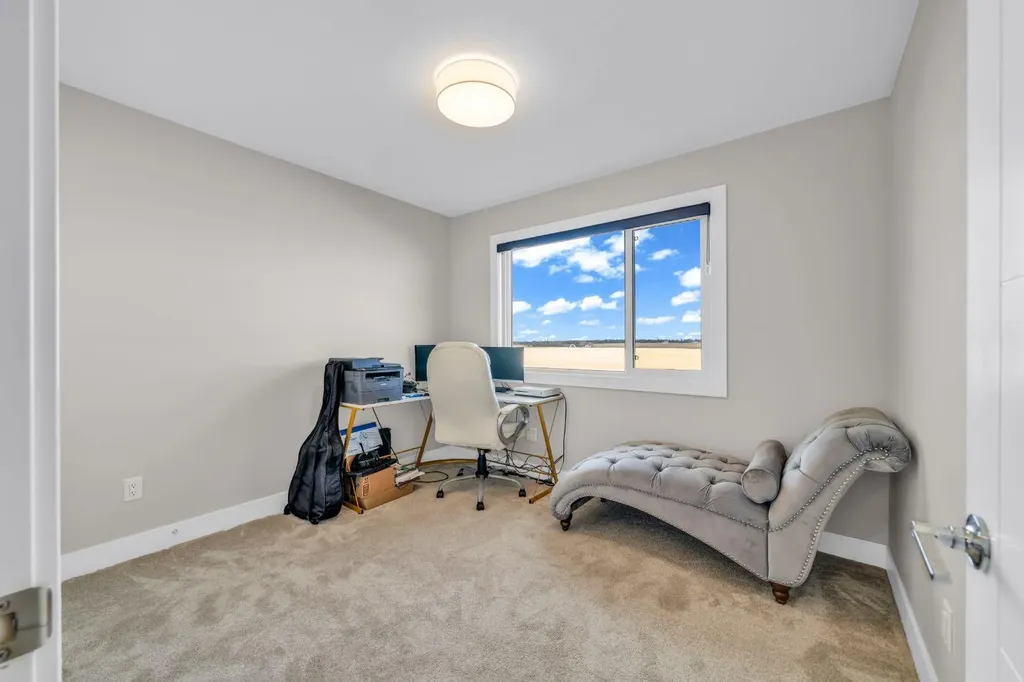 163 Sandpiper Bend Chestermere AB T1X 2S8