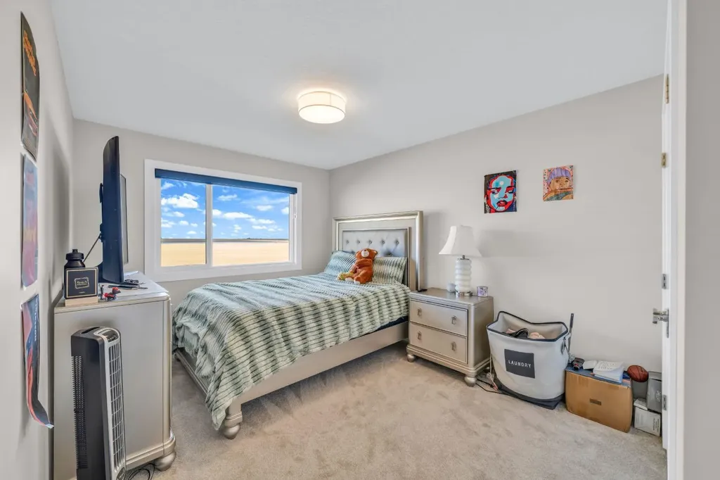 163 Sandpiper Bend Chestermere AB T1X 2S8