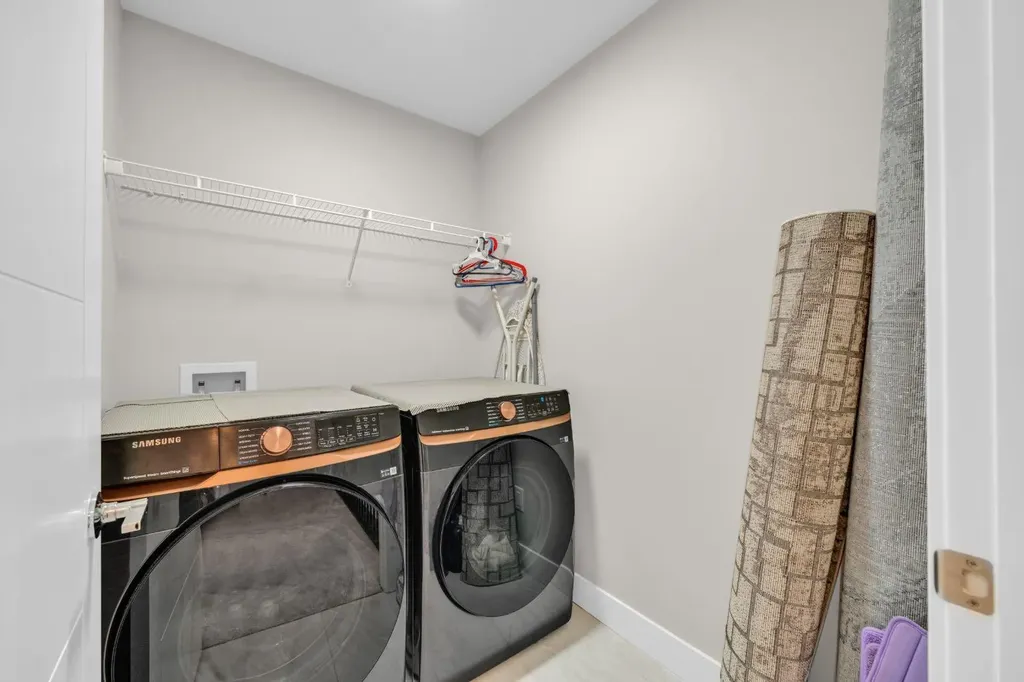 163 Sandpiper Bend Chestermere AB T1X 2S8