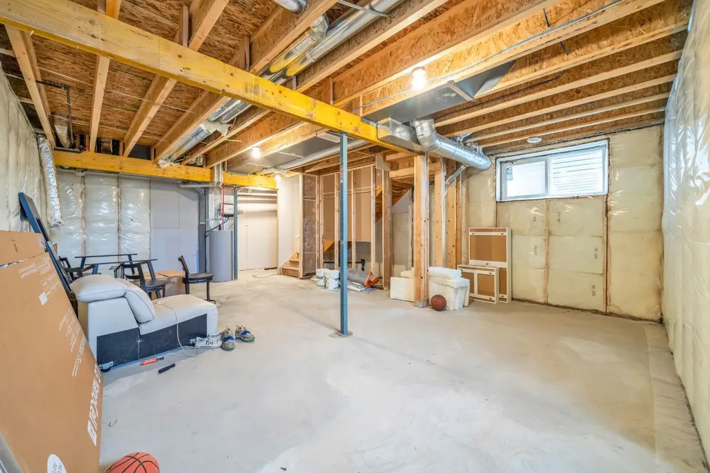 163 Sandpiper Bend Chestermere AB T1X 2S8