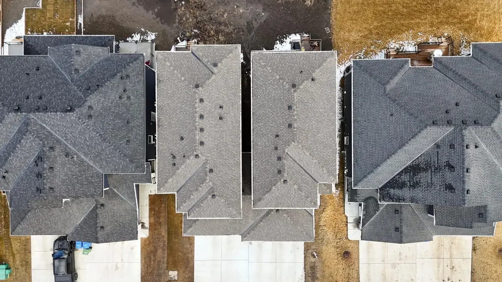 163 Sandpiper Bend Chestermere AB T1X 2S8