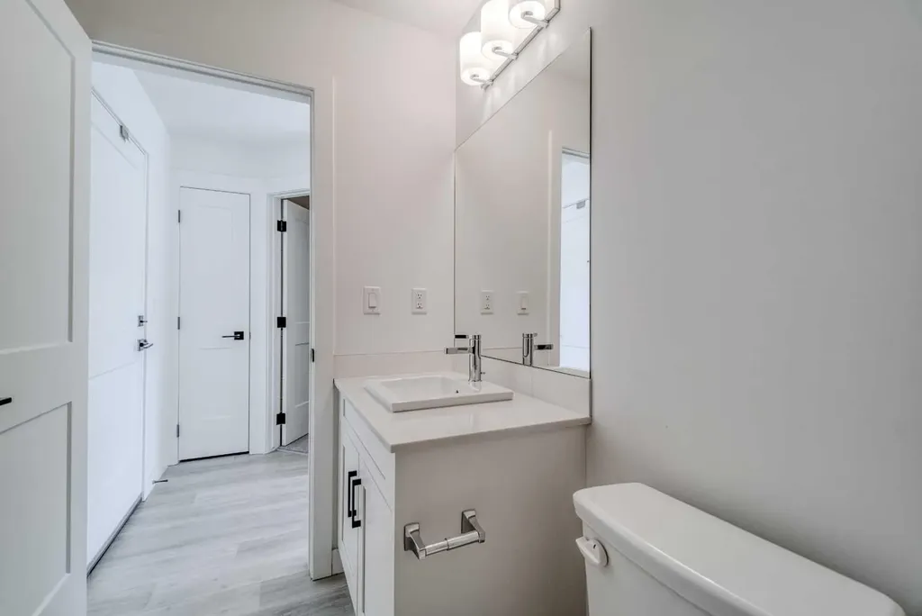 40 Sage Hill Walk NW Calgary AB T3R 2C5