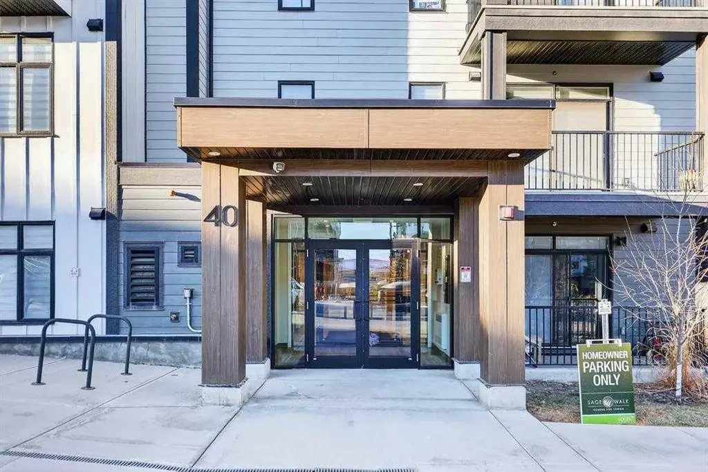 40 Sage Hill Walk NW Calgary AB T3R 2C5