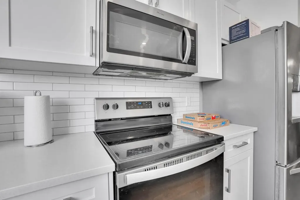 137 Seton Villas SE Calgary AB T3M 3L8