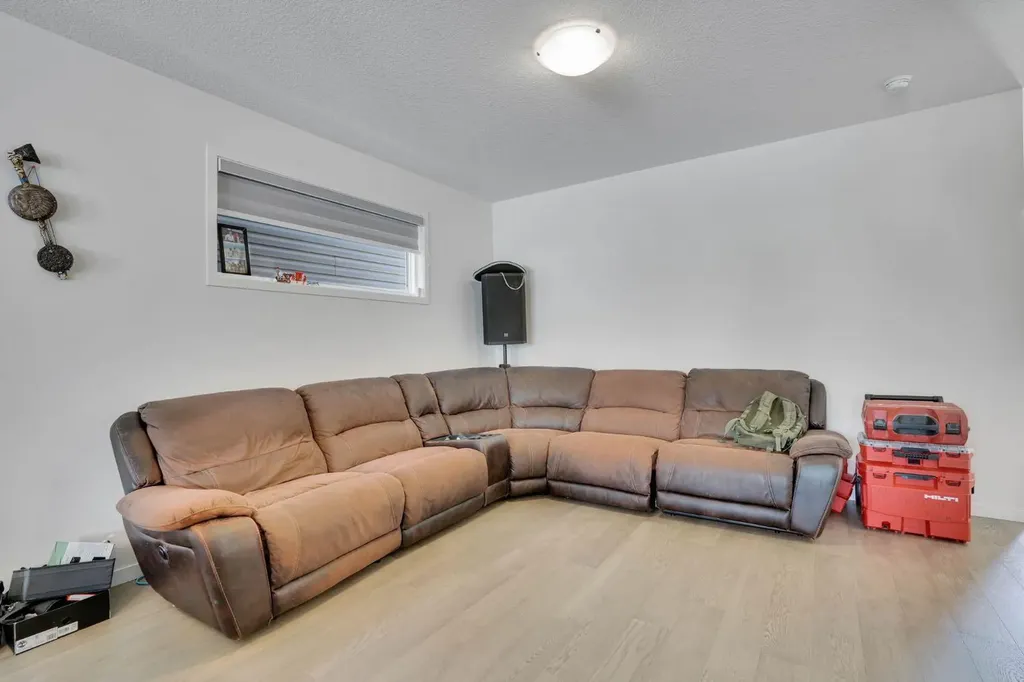 137 Seton Villas SE Calgary AB T3M 3L8