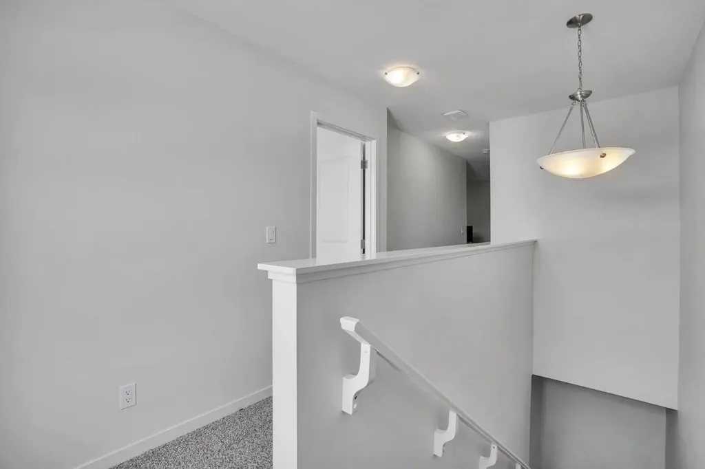 137 Seton Villas SE Calgary AB T3M 3L8