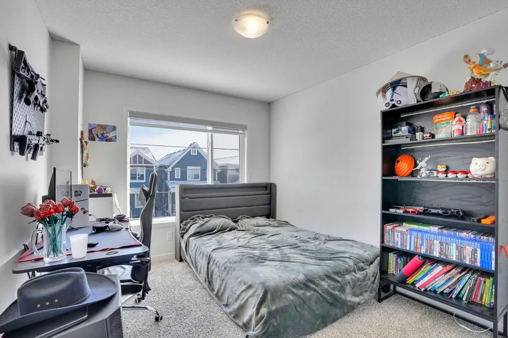 137 Seton Villas SE Calgary AB T3M 3L8