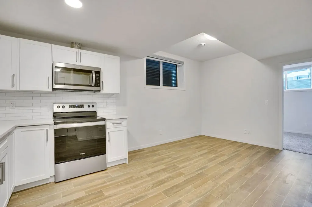 137 Seton Villas SE Calgary AB T3M 3L8