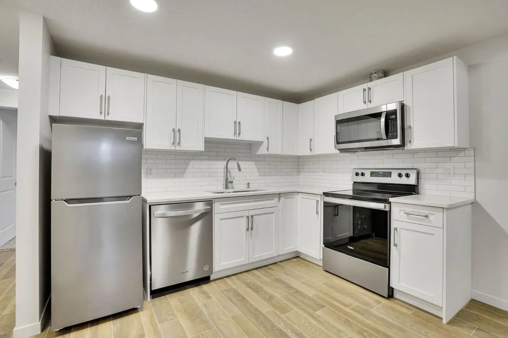 137 Seton Villas SE Calgary AB T3M 3L8