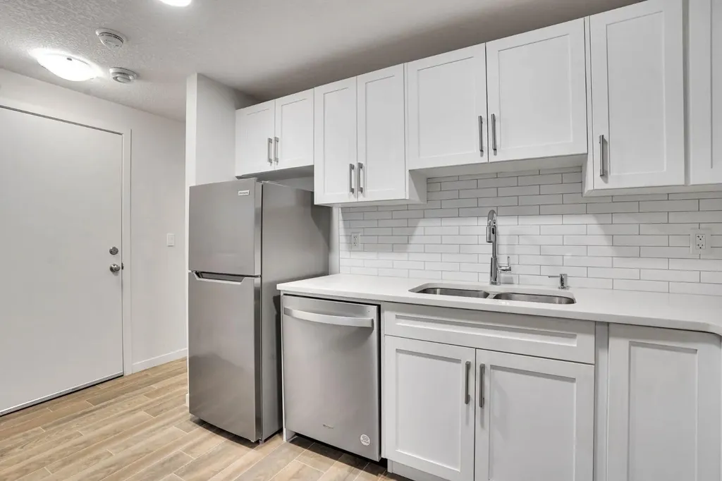 137 Seton Villas SE Calgary AB T3M 3L8