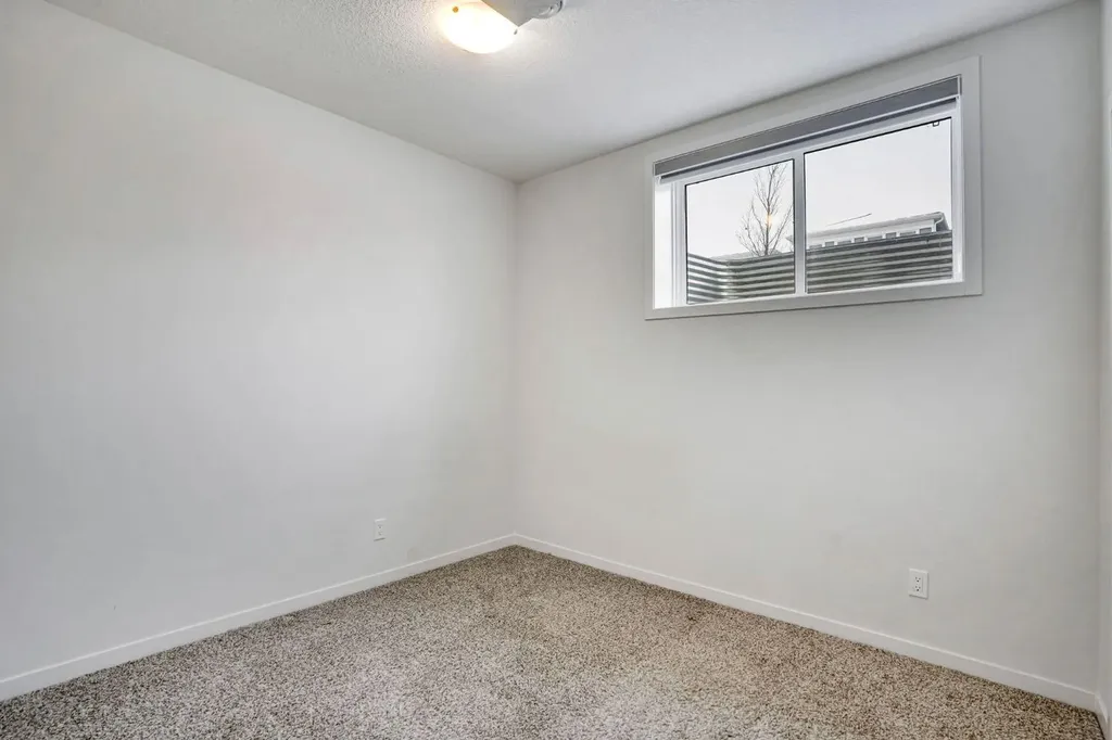 137 Seton Villas SE Calgary AB T3M 3L8