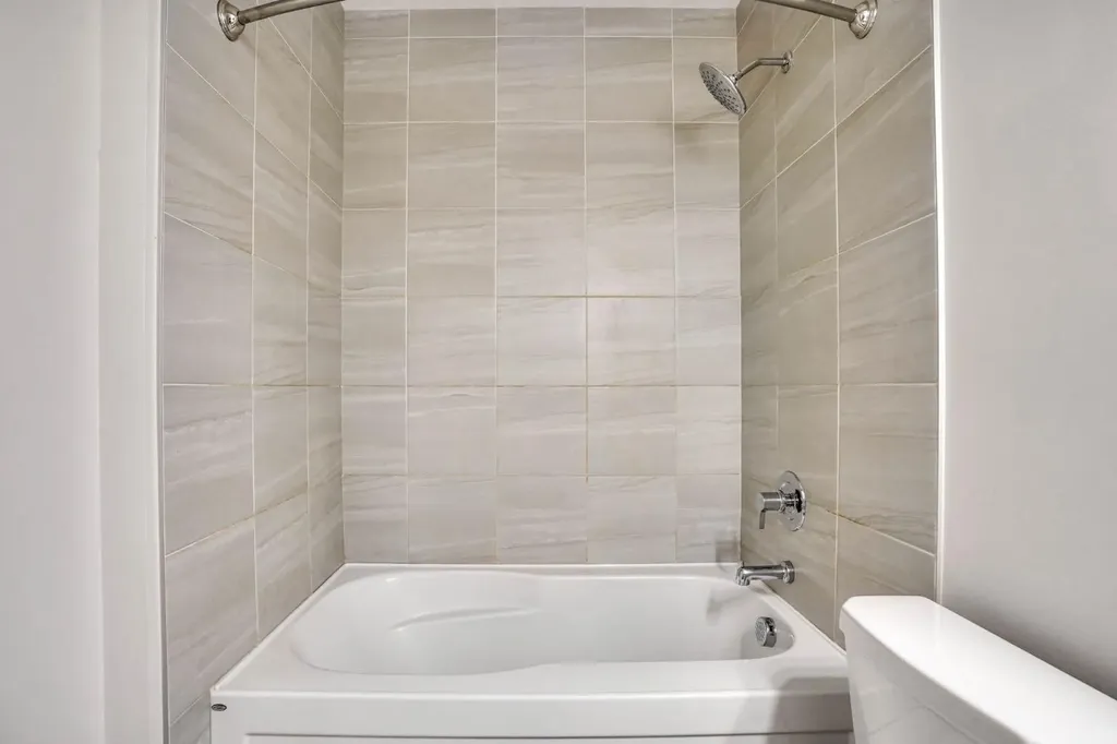 137 Seton Villas SE Calgary AB T3M 3L8