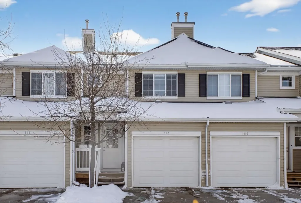 113 Country Village Lane NE Calgary AB T3K0E8