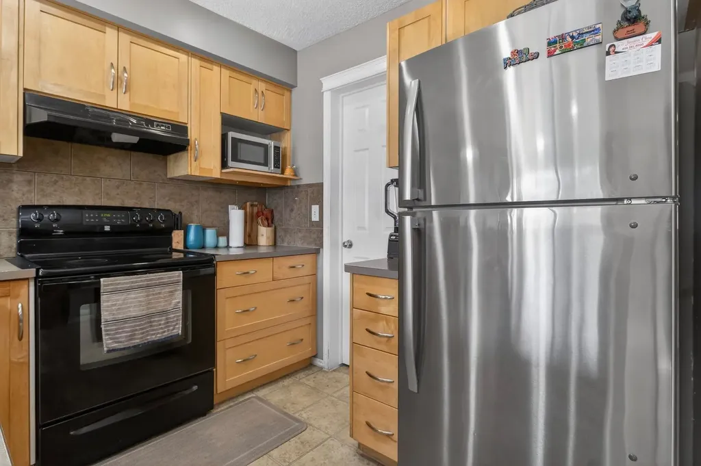 113 Country Village Lane NE Calgary AB T3K0E8