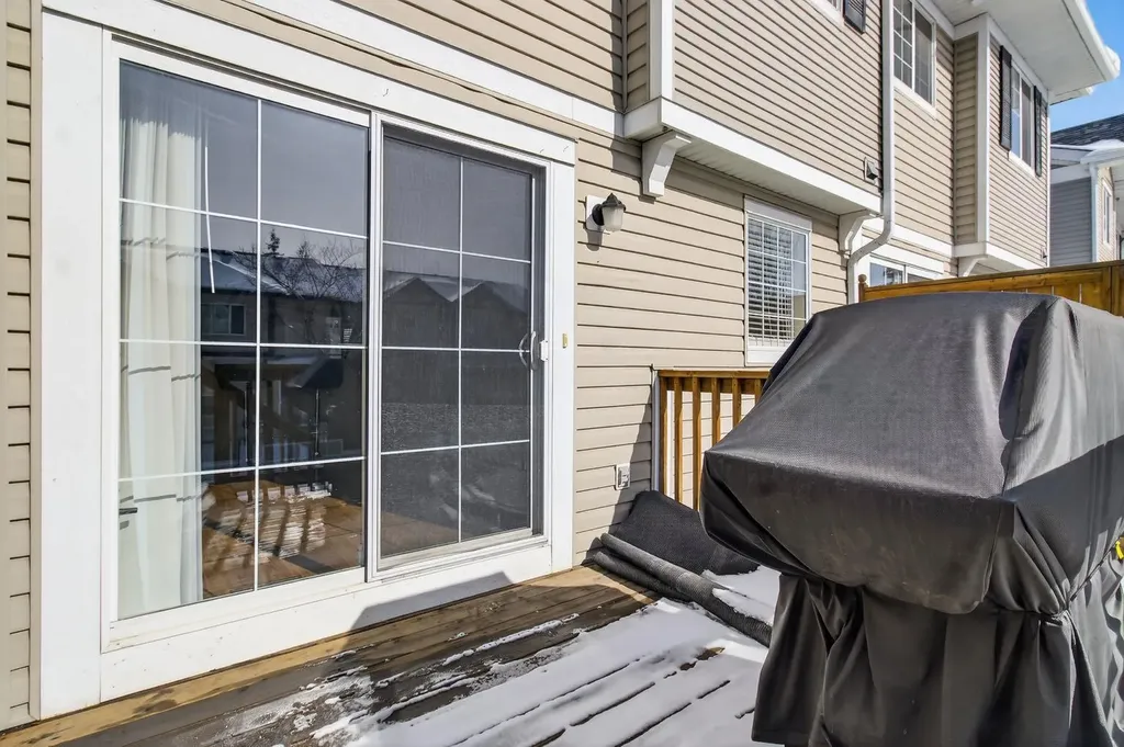 113 Country Village Lane NE Calgary AB T3K0E8