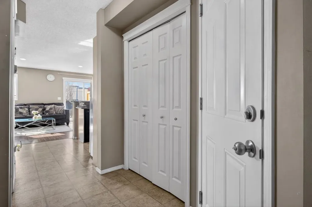 113 Country Village Lane NE Calgary AB T3K0E8