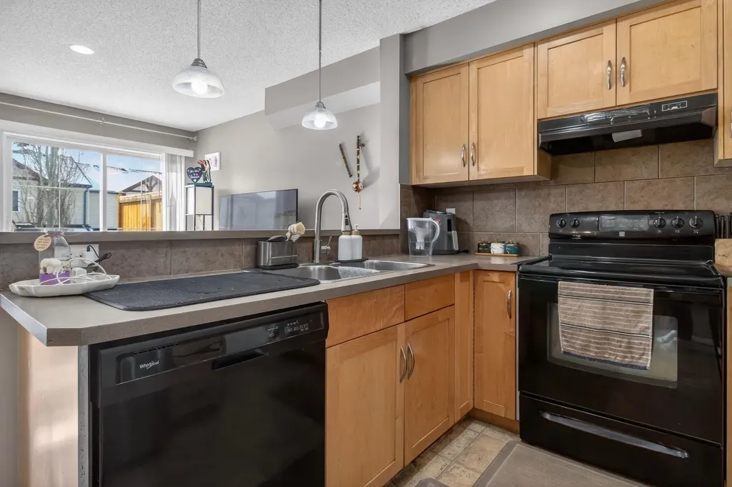 113 Country Village Lane NE Calgary AB T3K0E8
