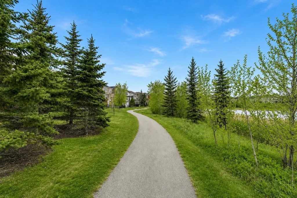 248 Copperpond Circle SE Calgary AB T2Z 0R3