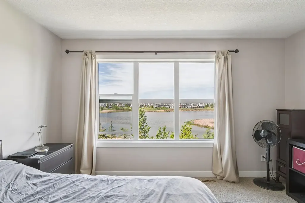 248 Copperpond Circle SE Calgary AB T2Z 0R3