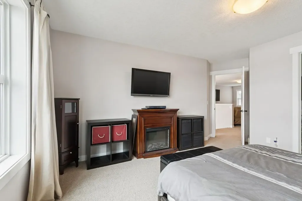 248 Copperpond Circle SE Calgary AB T2Z 0R3