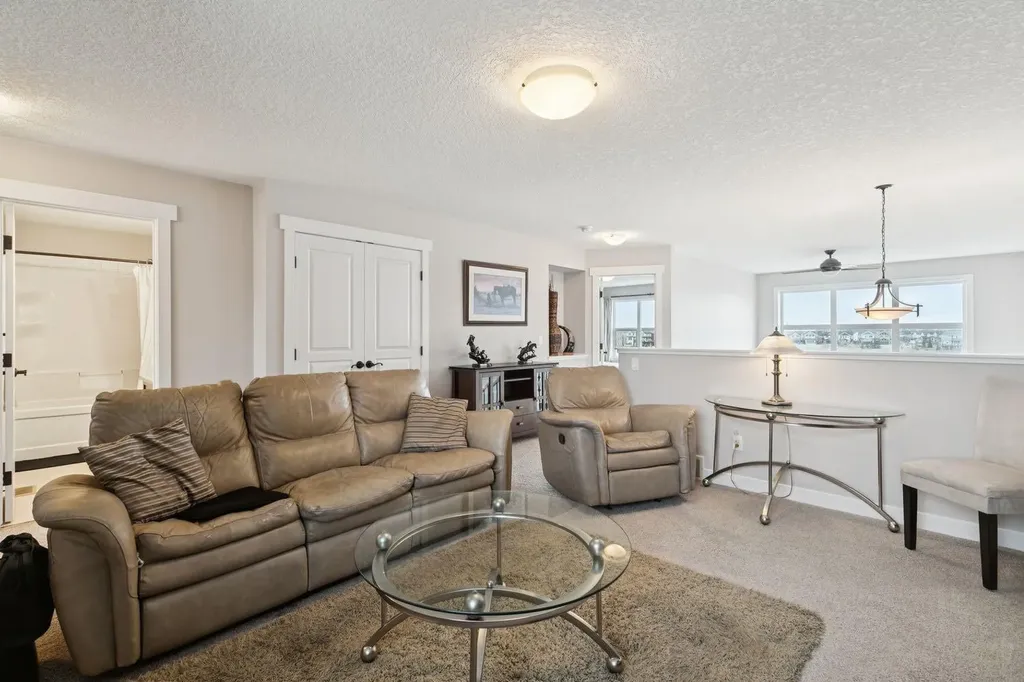 248 Copperpond Circle SE Calgary AB T2Z 0R3
