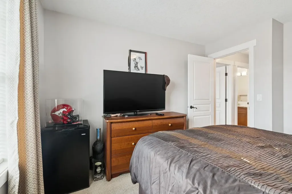 248 Copperpond Circle SE Calgary AB T2Z 0R3
