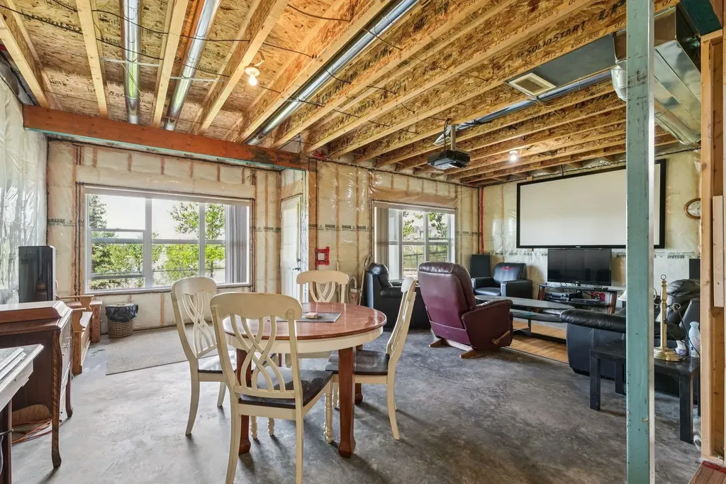 248 Copperpond Circle SE Calgary AB T2Z 0R3