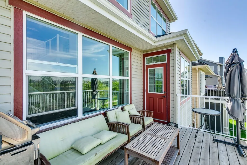 248 Copperpond Circle SE Calgary AB T2Z 0R3