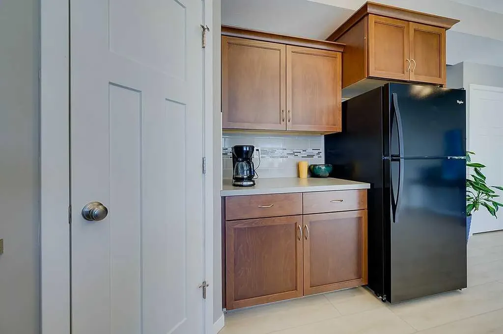 5301 Windward Place Sylvan Lake AB T4S 0H5