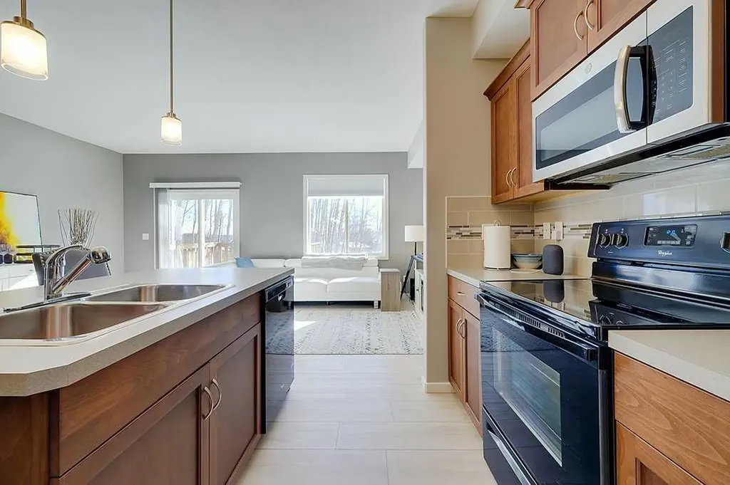5301 Windward Place Sylvan Lake AB T4S 0H5