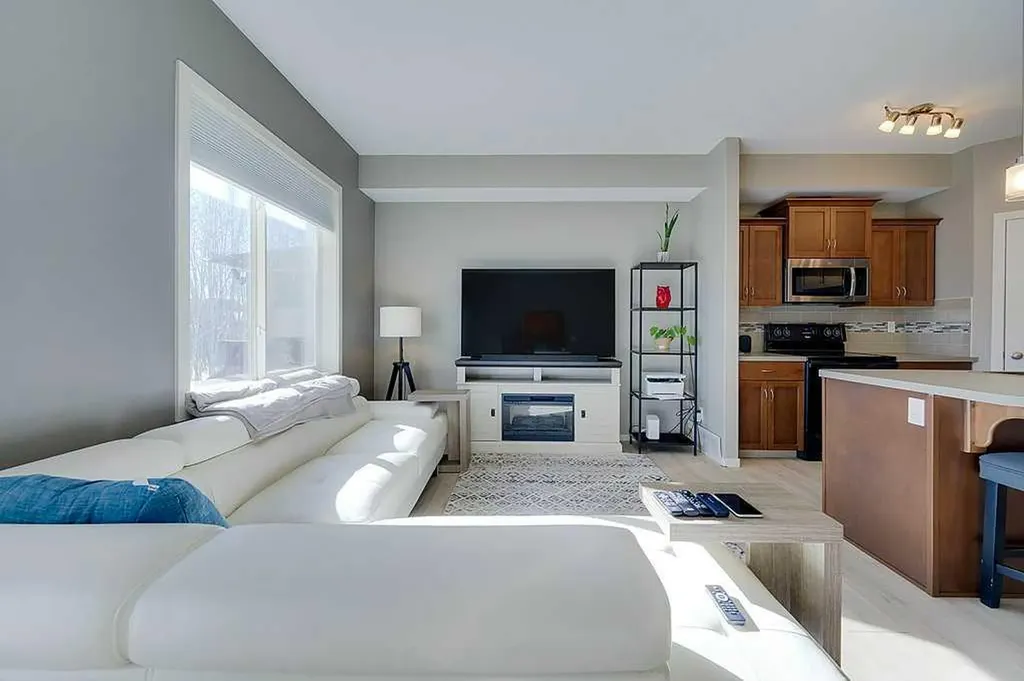 5301 Windward Place Sylvan Lake AB T4S 0H5