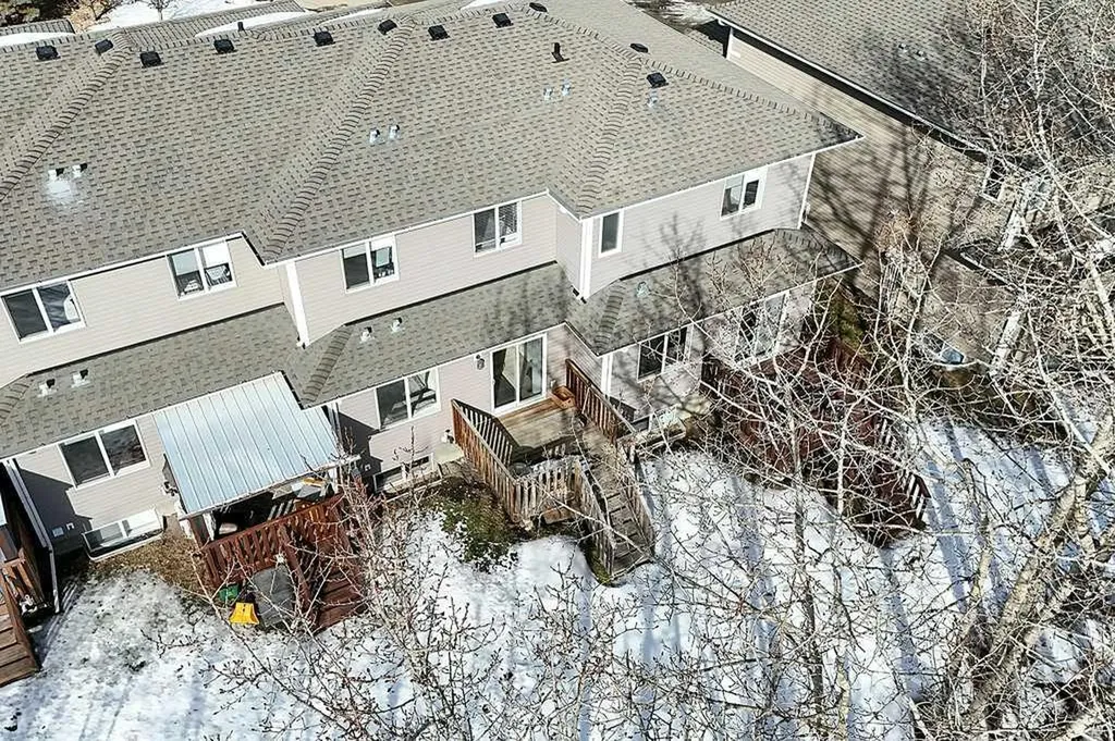 5301 Windward Place Sylvan Lake AB T4S 0H5