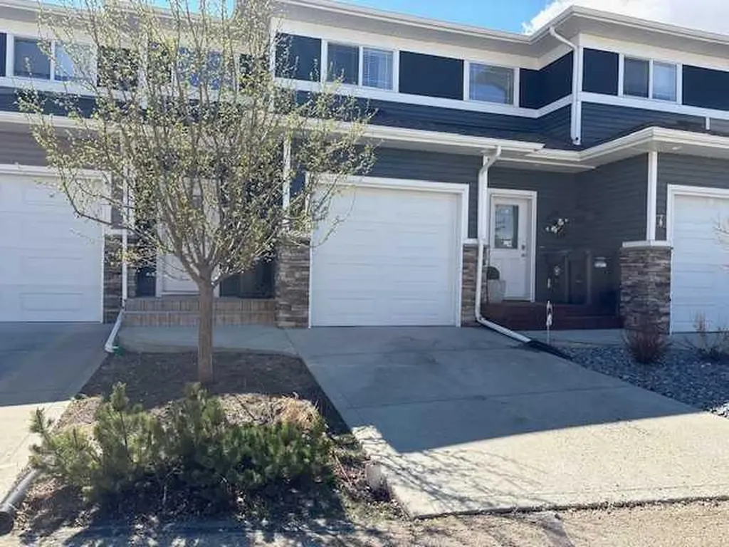 5301 Windward Place Sylvan Lake AB T4S 0H5