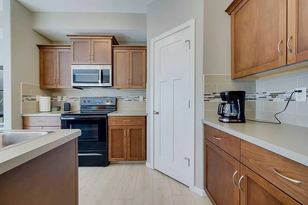 5301 Windward Place Sylvan Lake AB T4S 0H5