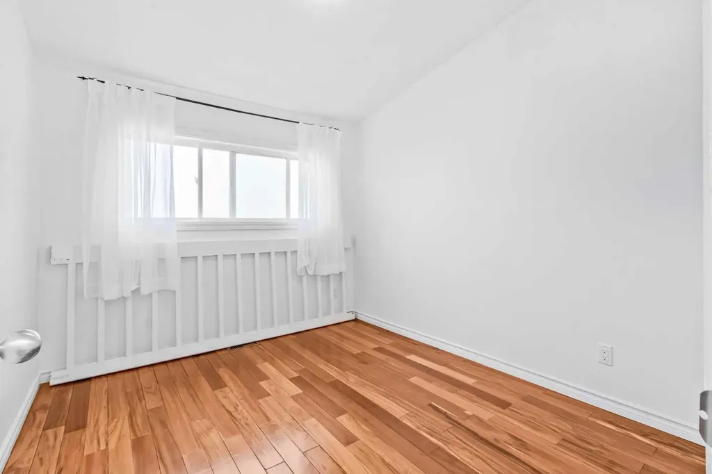 3726 Centre Street NE Calgary AB T2E 2Y3