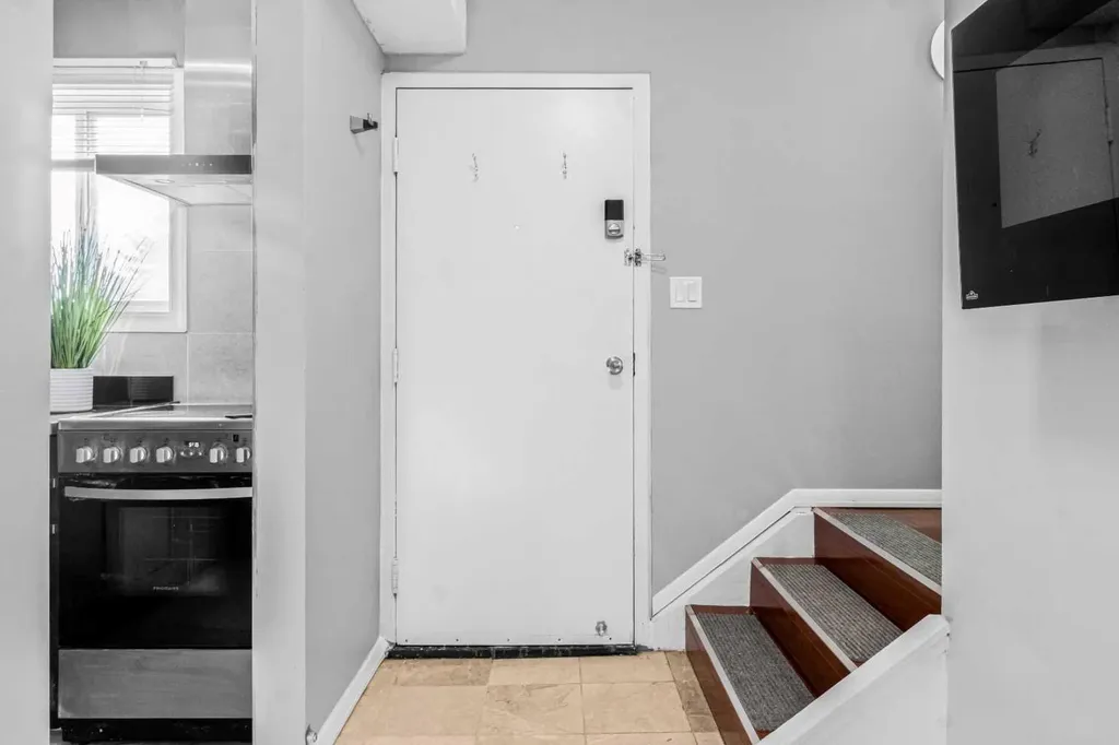 3726 Centre Street NE Calgary AB T2E 2Y3