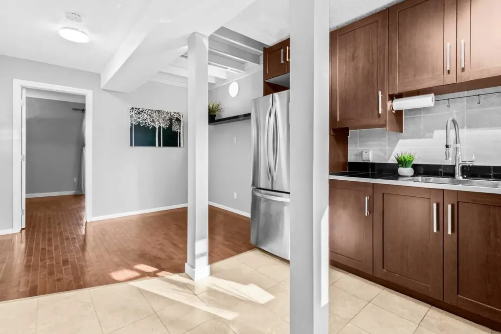 3726 Centre Street NE Calgary AB T2E 2Y3