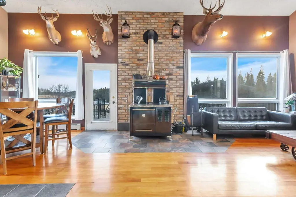 31442 Range Road 45 Rural Mountain View County AB T0M 1X0