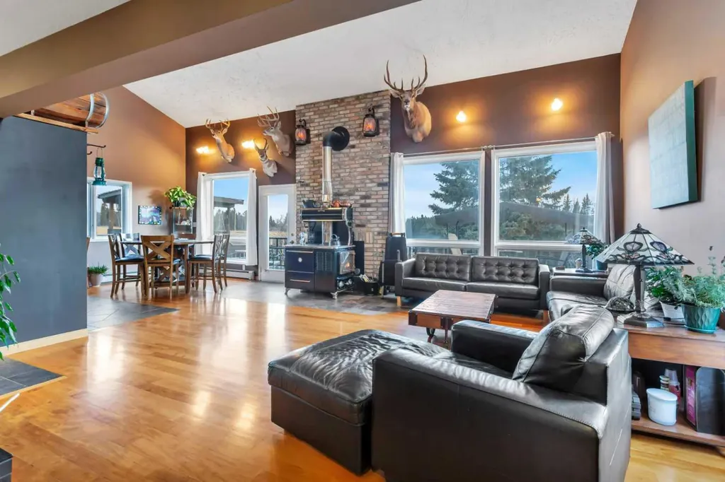31442 Range Road 45 Rural Mountain View County AB T0M 1X0