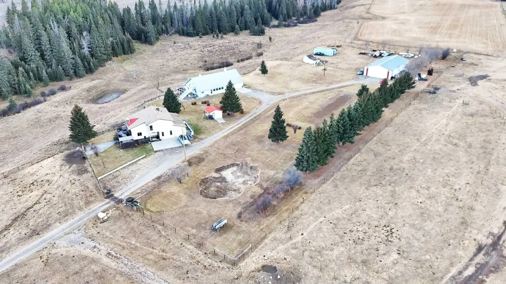 31442 Range Road 45 Rural Mountain View County AB T0M 1X0