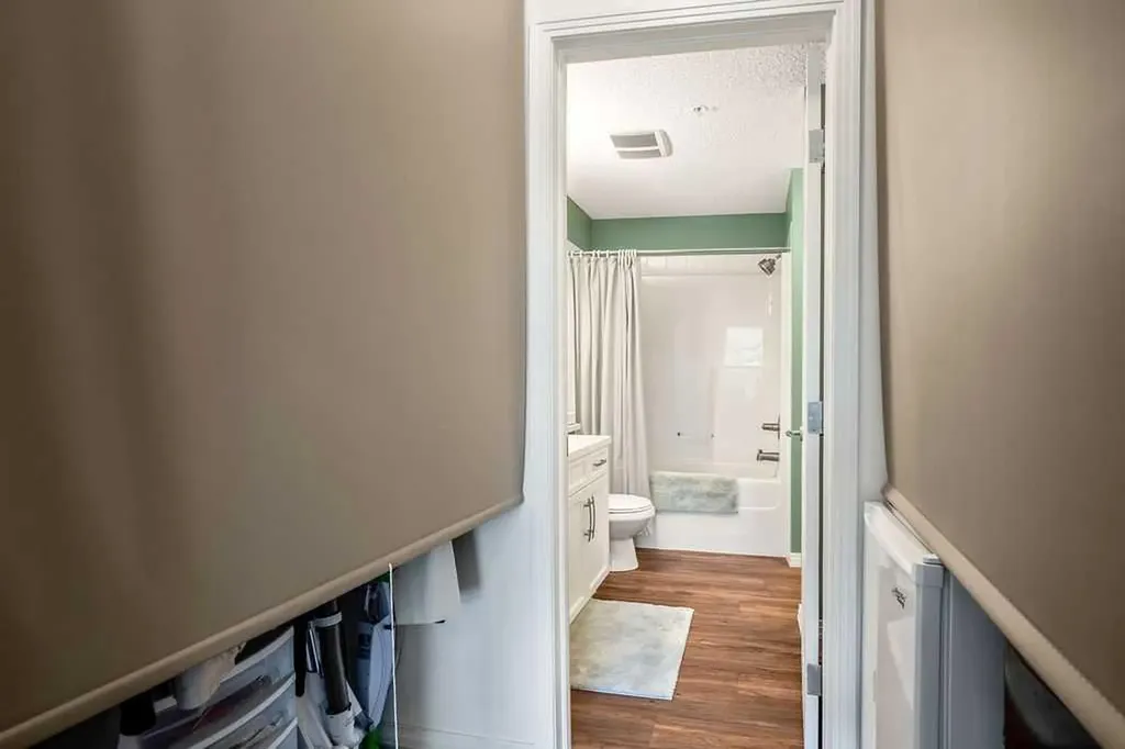 1 Crystal Green Lane Okotoks AB T1S 0C5