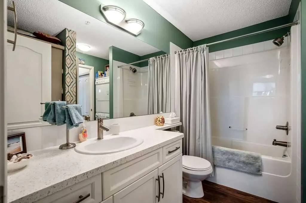 1 Crystal Green Lane Okotoks AB T1S 0C5