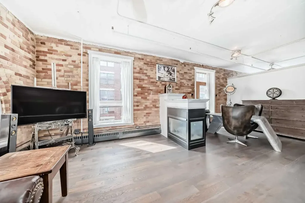 240 11 Avenue SW Calgary AB T2R 0C3
