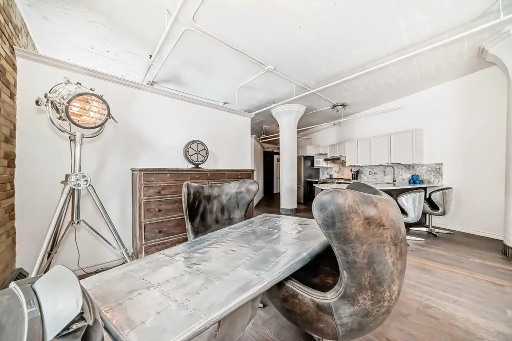 240 11 Avenue SW Calgary AB T2R 0C3