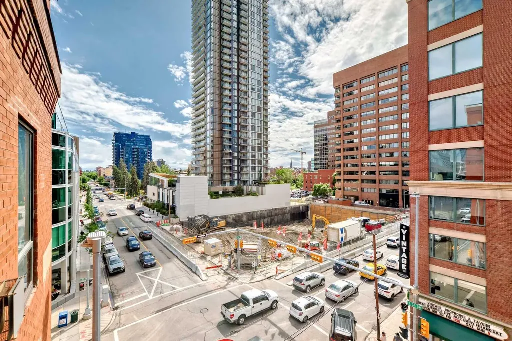240 11 Avenue SW Calgary AB T2R 0C3