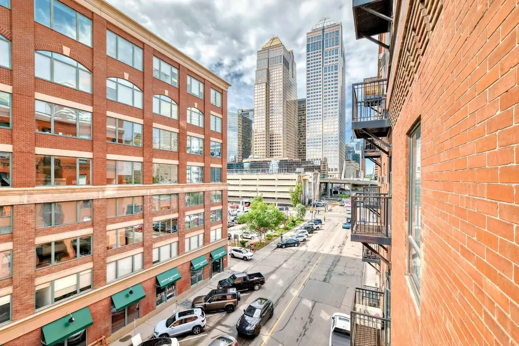 240 11 Avenue SW Calgary AB T2R 0C3