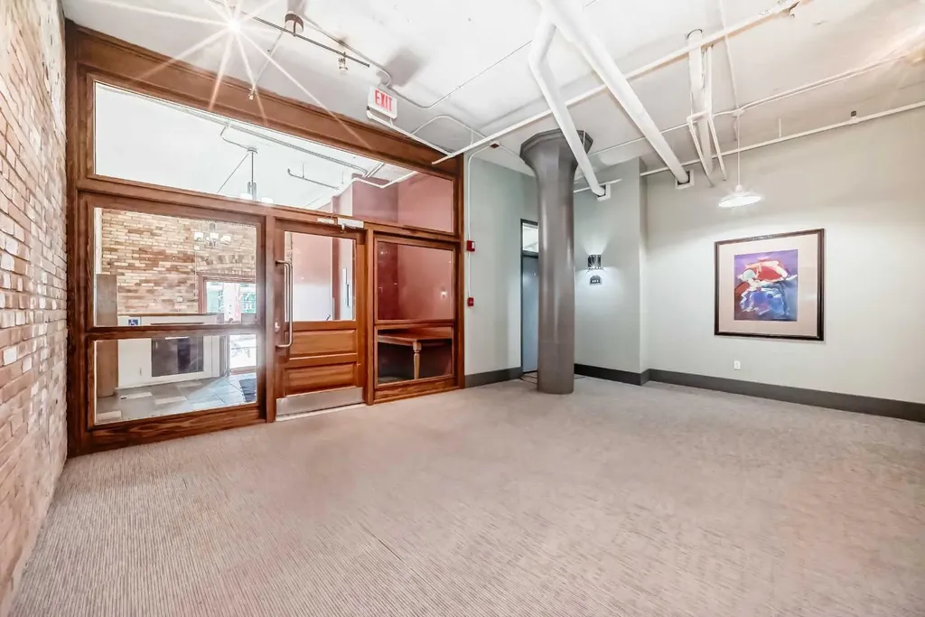 240 11 Avenue SW Calgary AB T2R 0C3