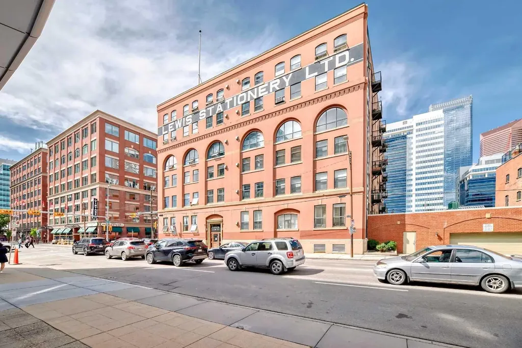 240 11 Avenue SW Calgary AB T2R 0C3